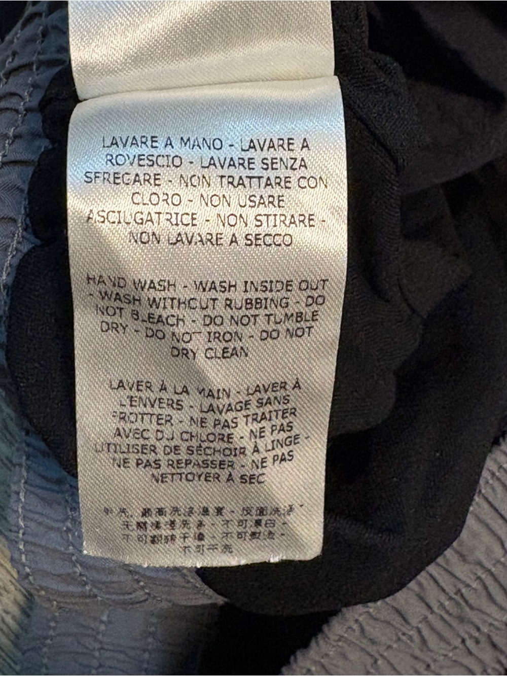FENDI MENS EYES SWIM SHORTS SIZE 46(US S) - Picture 14 of 14